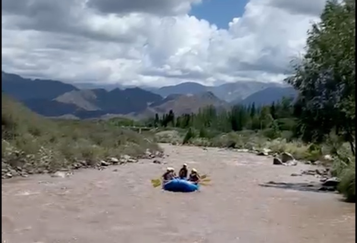 Rafting en el río Tunuyán, Valle de Uco (Foto Río Extremo)