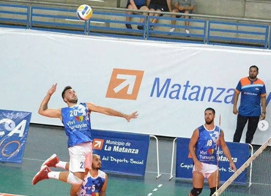 Voley Tunuyán segundo wekeend - foto Facebook Leo Aveiro