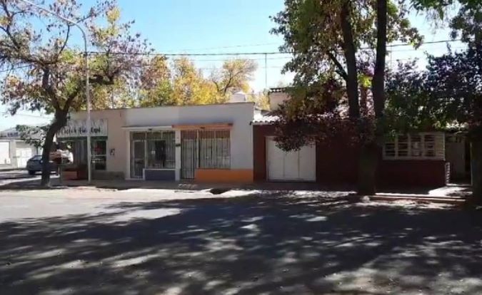 Hogar en calle Rivadavia en Tunuyán