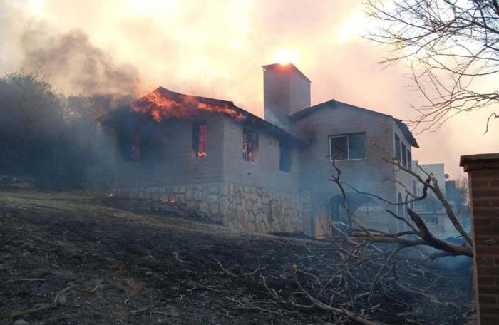 Casa afectada por el fuego - Foto Ministerio de Seguridad