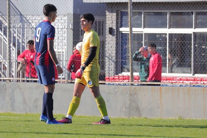 Alcaraz vive en San Carlos de la Consulta, a 130 km del Centro de Mendoza, y actualmente tiene que hacer un gran sacrificio para ir a entrenarse.