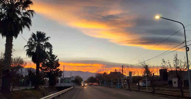 La tranquilidad del pueblo se ve alterada en las noches.