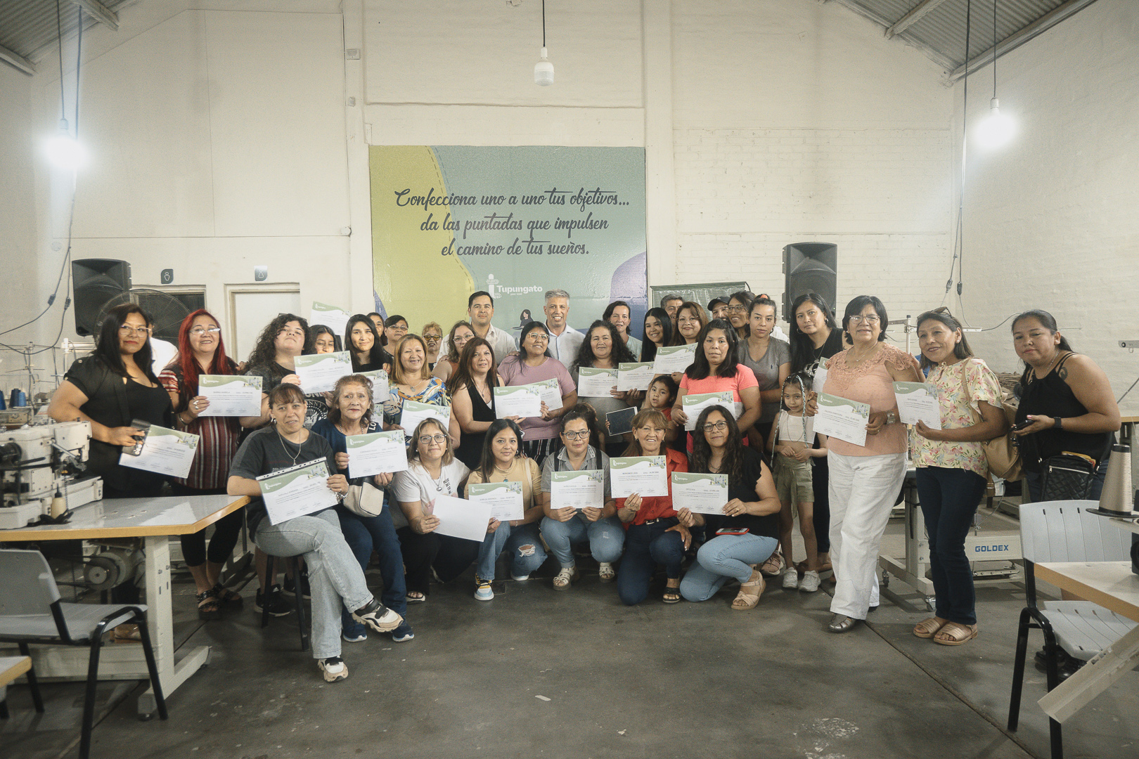 Egresados Curso de manejo de máquinas textiles industriales-Tgto