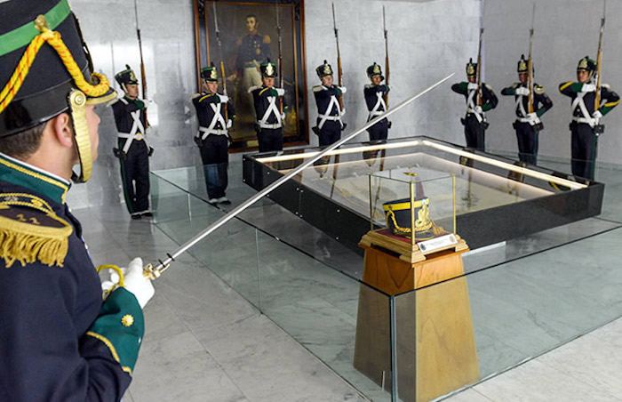 Bandera-de-Los-Andes_custodia